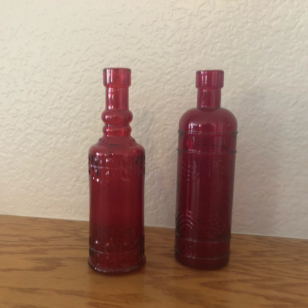 Red Bud Vase Set